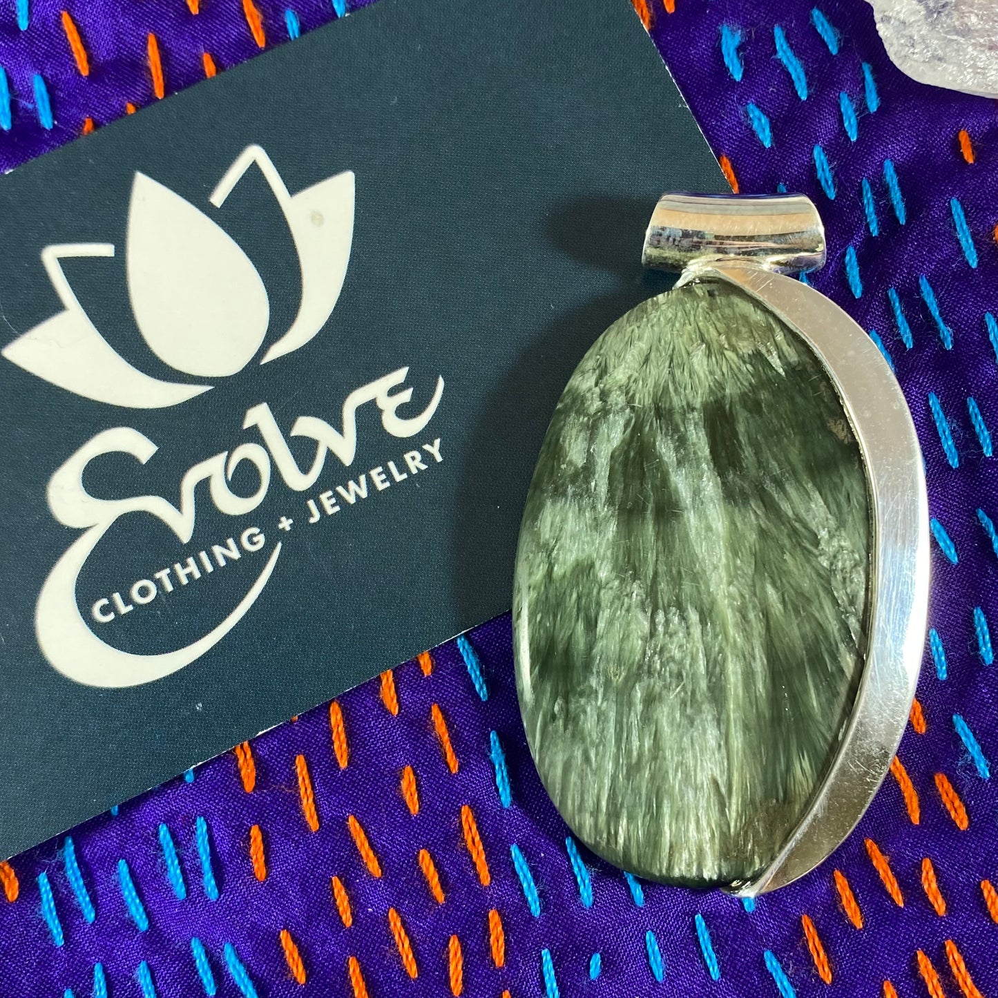 Seraphinite & Silver Half-Set Pendant